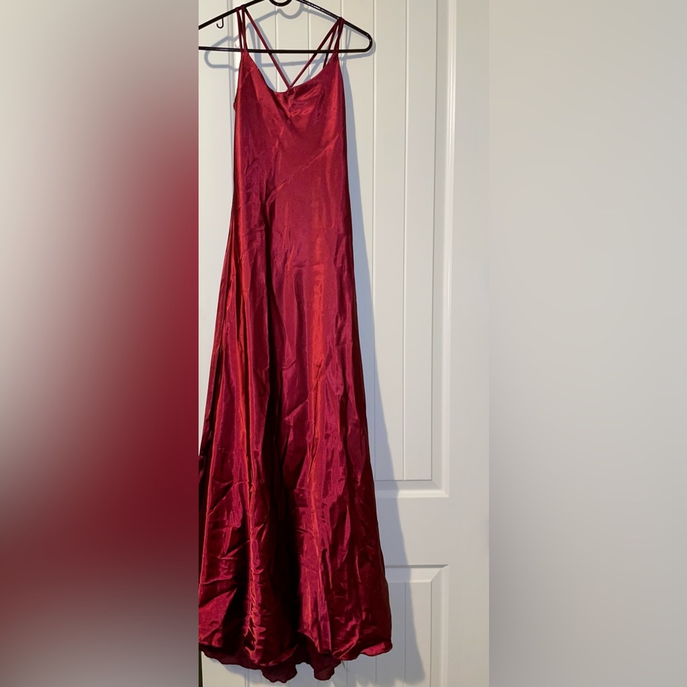 Formal gown, maroon, size 0, polyester satin.